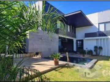 Casa en Venta de 4 recámaras en Fraccionamiento Margaritas Cholul