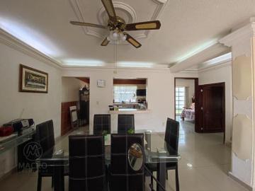 CASA EN VENTA DE 500 M2 EN ALTOS DE OAXTEPEC