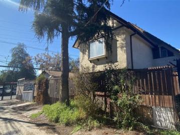 Casa en venta de 5 dorm y piscina en peñalolén