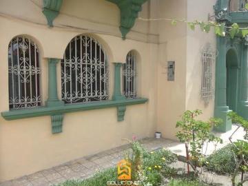 Casa en venta de 6 dormitorios y 2 cocheras | arequipa cercado