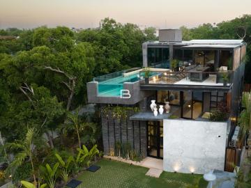 Casa en Venta de 6 Habitaciones en Tulum con Alberca Privada