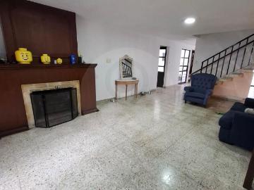 Casa en venta de 6 rec?maras en iztacalco