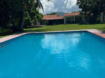CASA EN VENTA DENTRO DE CONDOMINIO COSTA AZUL SOLEARES MANZANILLO COLIMA