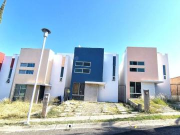 Casa en Venta dentro de coto en Banus Residencial Tlajomulco