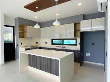 CASA EN VENTA DENTRO DE LOS TIGRES, NUEVO VALLARTA