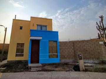 Casa En Venta Dos Pisos De 263.42 M2 Villa Club 2 Carabayllo