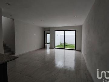CASA EN VENTA DOS PLANTAS 3 RECÁMARAS COLONIA PUNTA NORTE