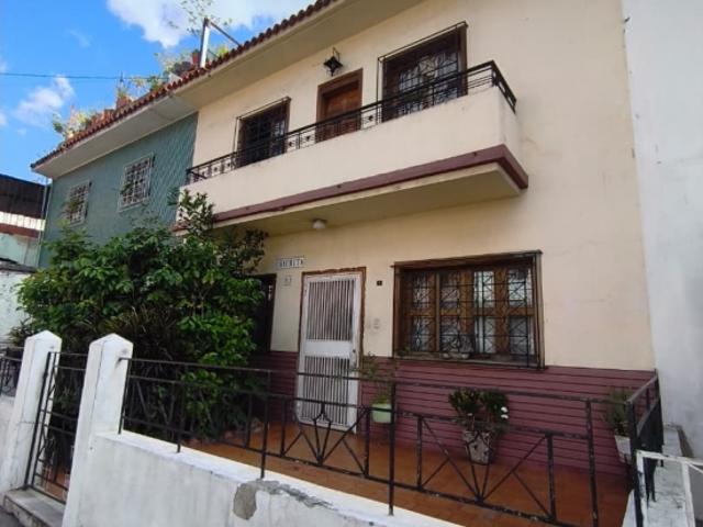 Casa en Venta El Cementerio 2 Niveles. Terraza y Patio JB
