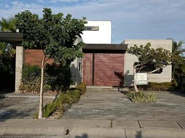 CASA EN VENTA EM EL FRACC, DOS RIVIERAS. RIVIERA VERACRUZANA