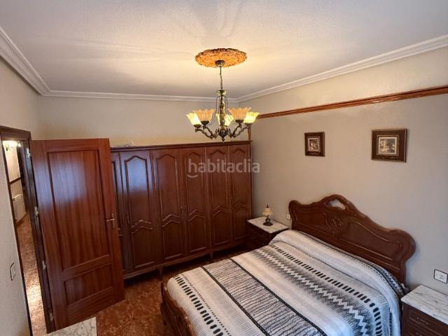 Casa en venta en Munera. ? Una casa para quienes buscan espacio de verdad, sin reformas ni sorpresas. Casas.