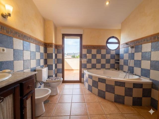 Casa en venta en Murcia, Alberca. CASA TIPO TRIPLEX EN LA ALBERCA. Casas.