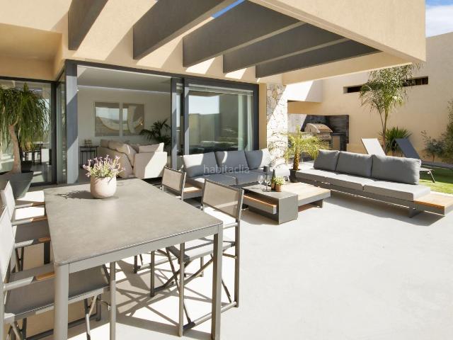 Casa en venta en Murcia, Baños y Mendigo. Villa de nueva construcción de 3 dormitorios y 2 baños. Casas.