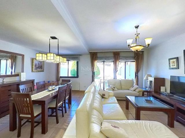 Casa en venta en Mutxamel, Almajada Ravel. CHALET PAREADO EN ZONA RAVELALMAJADA 5 DORMITORIOS, 3 BAÑOS Y PARCELA DE 300 M2. Casas.