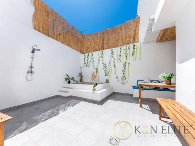 Casa en venta en Mutxamel, Centro. Tradición, Luz y Confort en una Casa Única en el Centro Histórico de Mutxamel. Casas.