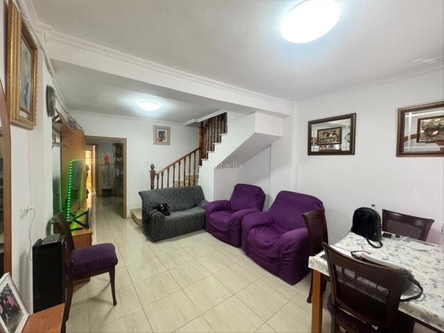 Casa en venta en Mutxamel, Centro. Encantadora casa de pueblo en Mutxamel con 4 dormitorios y terraza!. Casas.