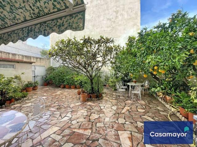 Chalet en venta en Mutxamel, Centro. GRAN CASA EN PLENO PUEBLO DE MUCHAMIEL CON JARDIN. Chalets.