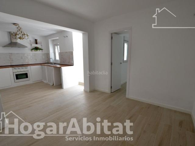 Casa en venta en Mutxamel, Centro. REFORMADA Y ACOGEDORA CON BUHARDILLA, TERRAZA Y BARBACOA. Casas.
