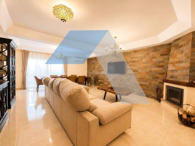 Casa en venta en Mutxamel, La Huerta. Espectacular bungalow en La Huerta Mutxamel con sótano, piscina y zona infantil. Casas.