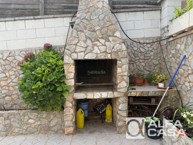 Casa en venta en Maçanet de la Selva, Residencial Park. Casa en venta en Maçanet de la Selva 4 dormitorios, garaje, patio y jardín. Casas Maçanet de la.