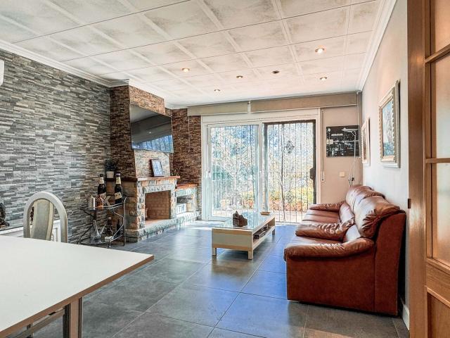 Casa en venta en Maçanet de la Selva, Residencial Park. Casas Maçanet de la.