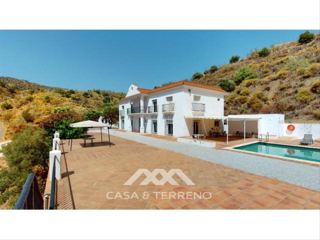 Casa en venta en Macharaviaya. Se vende, BBHotel, Macharaviaya, Andalucía. Casas.