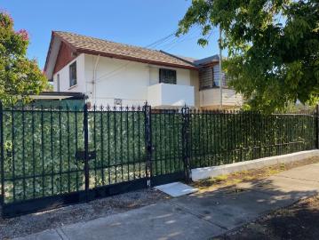 Casa en Venta en Macul 4 dormitorios 2 baños