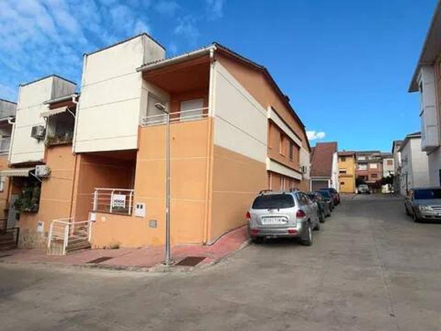 Casa en Venta en Madrigal de la Vera