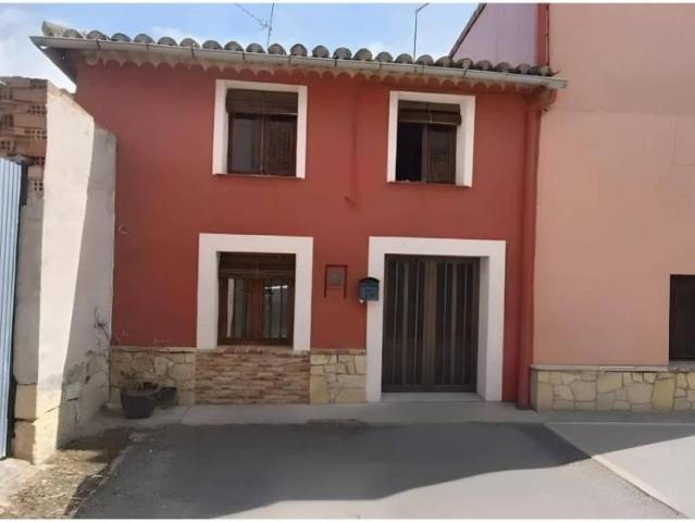Casa en Venta en Madrigal del Monte
