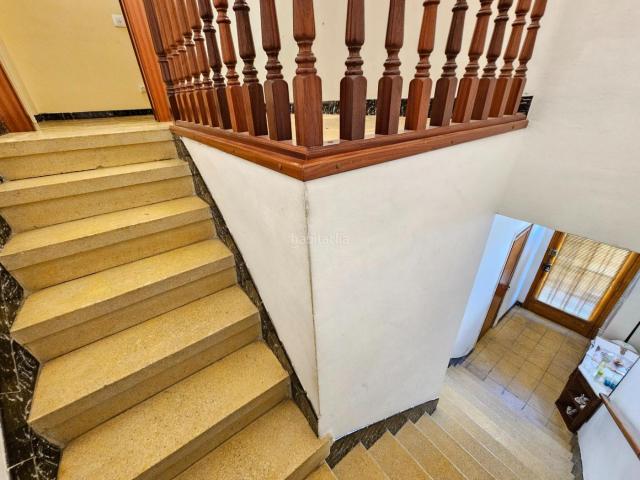 Casa en venta en Madrid, Cortes Huertas. Casa de dos plantas con garaje amplio en Vilafranca del Penedès. Casas.