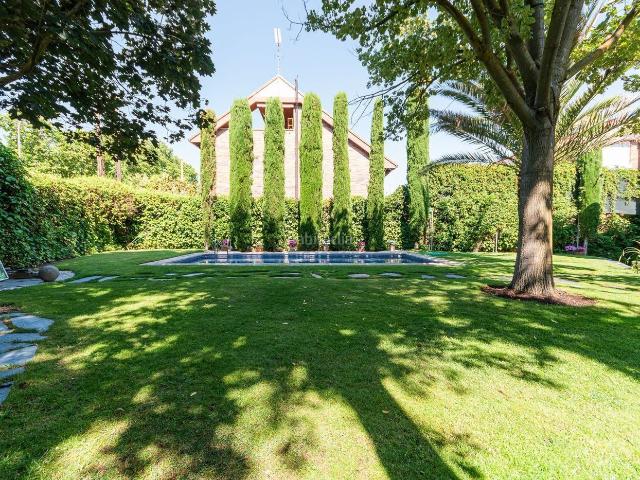 Casa en venta en Madrid, La Florida El Plantío. Casas.