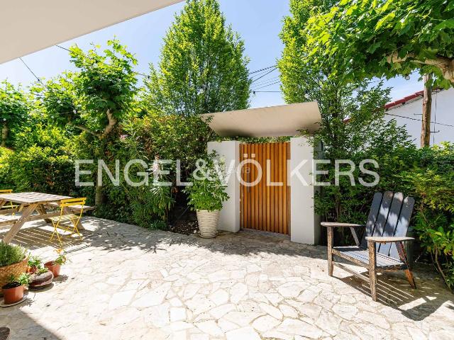 Casa en venta en Madrid, La Florida El Plantío. Chalet estudio singular en El Plantío Aravaca. Casas.