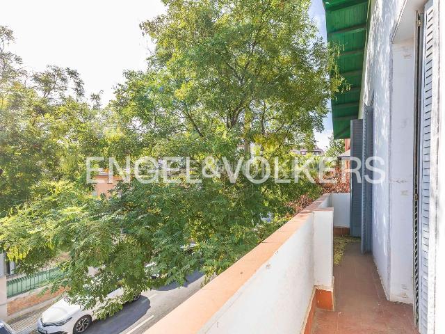 Casa en venta en Madrid, Niño Jesús. Exclusivo chalet con jardín privado junto al Retiro. Casas.