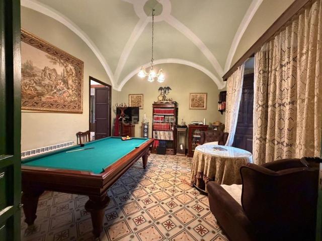 Casa en venta en Madroñera. Una Joya Histórica Única en Extremadura Casa Palacio de 1890. Casas.