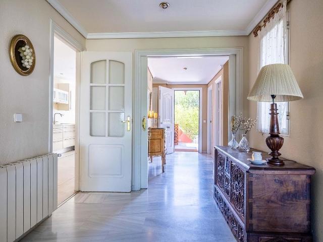 Casa en venta en Mairena del Aljarafe, Simon Verde. Chalet de Lujo Listo para Entrar en Simón Verde Espacio, Elegancia y Confort en 4 Plantas. Casas Mairena del.