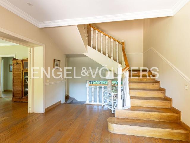 Casa en venta en Majadahonda, Monte el Pilar. Magnífica mansión en Colonia Interland. Casas.