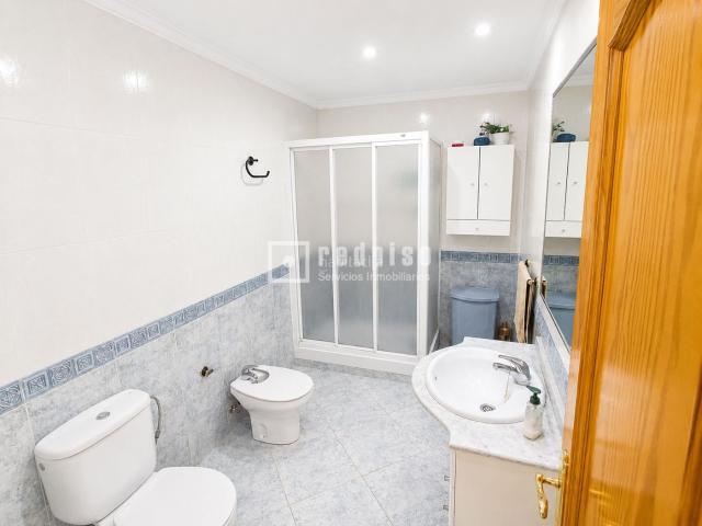Casa en venta en Málaga, Carranque Haza Cuevas. CASA ADOSADA EN VENTA CARRANQUE EXCELENTE UBICACIÓN Y ESPACIOS EXTERIORES. Casas.