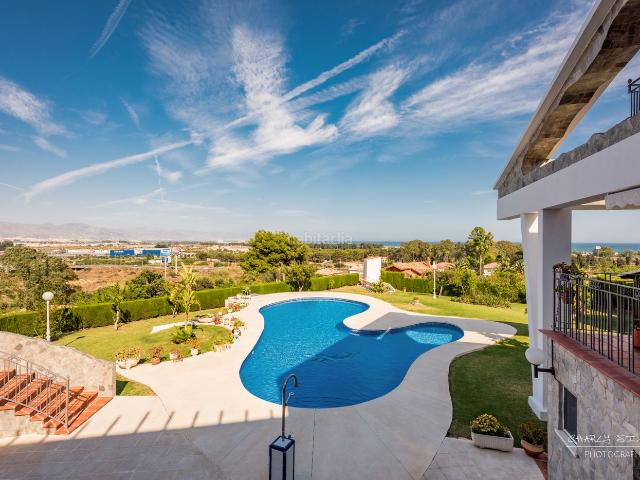 Casa en venta en Málaga, Cortijo de Maza Finca Monsalvez El Olivar. Chalet Lujoso en el Olivar. Casas.
