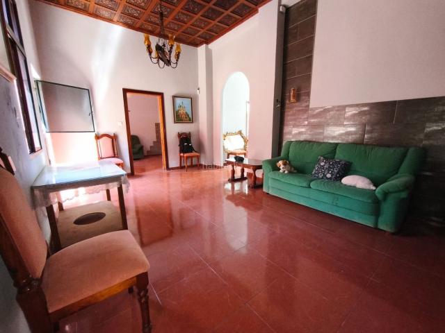 Casa en venta en Málaga, El Molinillo Capuchinos. Casa adosada en venta en Olletas Sierra Blanquilla Málaga Capital. Casas.