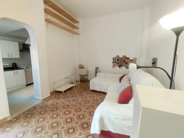 Casa en venta en Málaga, Olletas Sierra Blanquilla. Vivienda de tres dormitorios con patio a un paso del centro historico de Málaga. Casas.