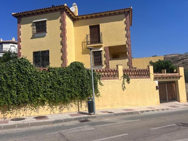 Casa en venta en Málaga, Perchel Norte. Casas.