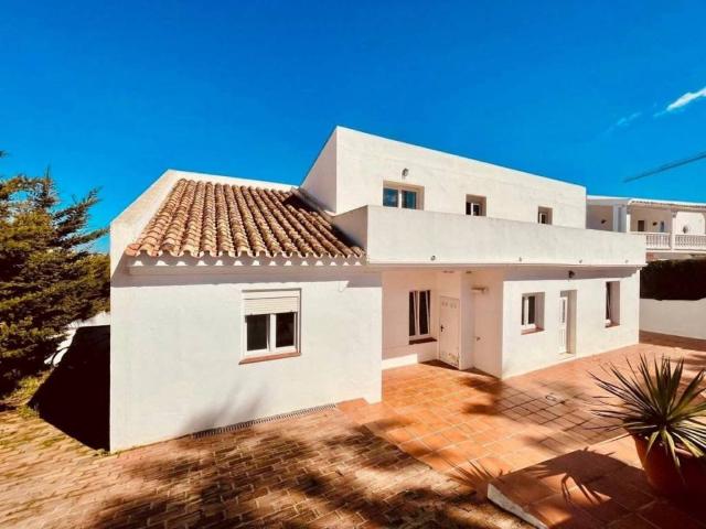 Casa en Venta en Manilva