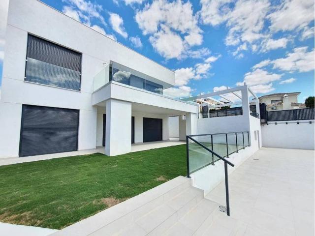 Casa en Venta en Manilva