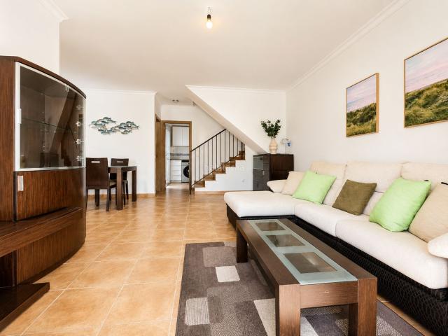Casa en venta en Manilva, Manilva Pueblo. Casa adosada en venta en San Luis de Sabinillas Manilva. Casas.