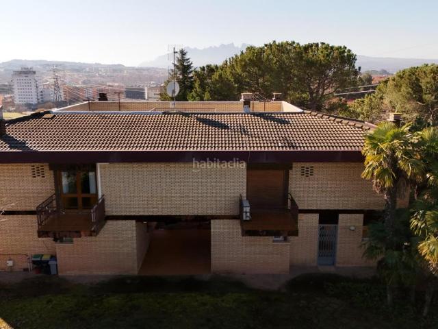 Casa en venta en Manresa, Bases de Manresa Carretera de Santpedor. Exclusividad y Comfort Dos Chalets Únicos con Vistas Espectaculares en Manresa. Casas.