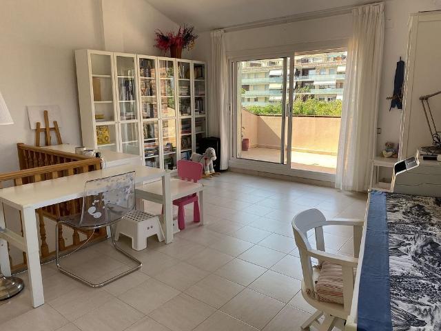Casa en venta en Masnou, de 240 m² 4 habitaciones por 650.000