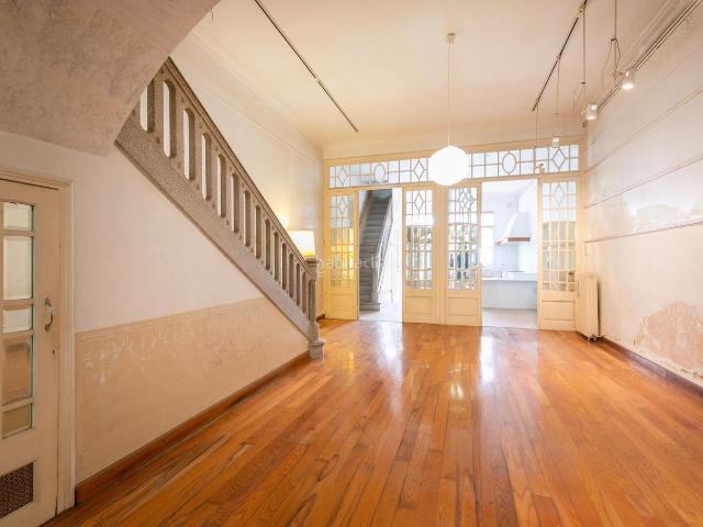 Casa en venta en Masnou El, Centre. Casa familiar con encanto e historia a un paso del mar y de Barcelona. Casas Masnou.