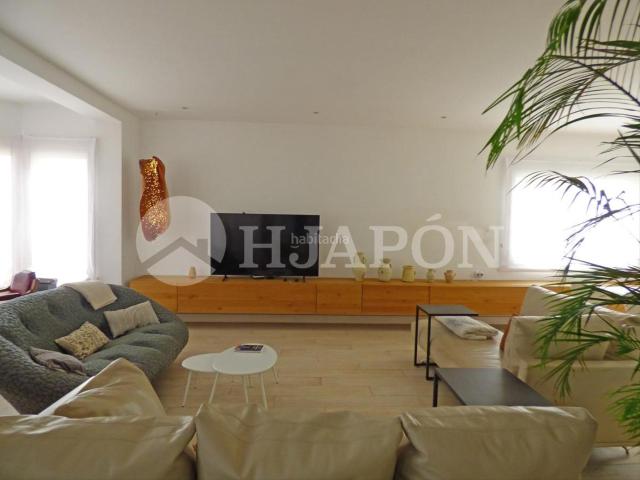 Casa en venta en Masnou El, Centre. Magnífica propiedad de estilo Indiano junto al mar. Casas Masnou.
