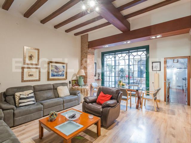 Casa en venta en Masnou El, Ocata. Casa de pueblo estilo indiano frente al mar. Casas Masnou.