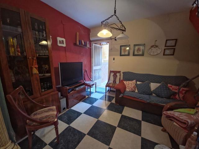 Casa en venta en Marmolejo. Casas.