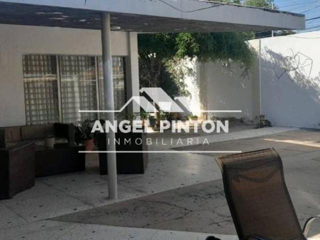 Casa en Venta en Maracaibo Zulia 4 hab